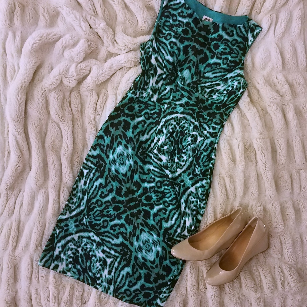 Green Anne Klein Sheath Dress😍